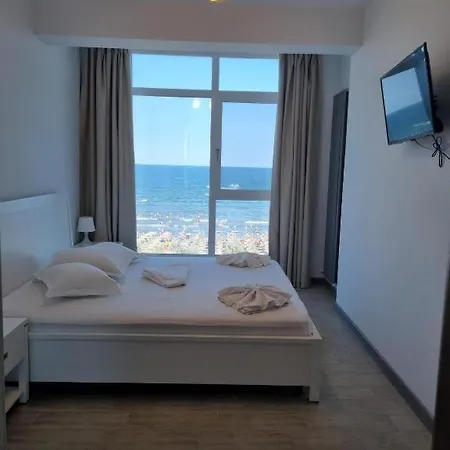 Apartment Hampton 4 By Alz *